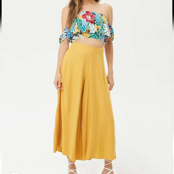 NWT Forever 21 Floral Cold Shoulder Crop Top 🌺 - Picture 5 of 14